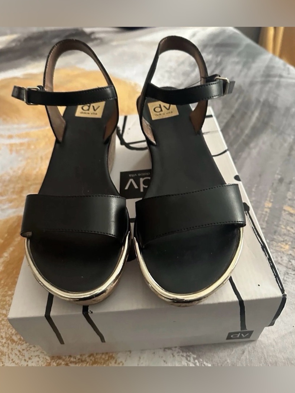 DV by Dolce Vita Tammara Platform Wedge Sandals Black Ankle Strap Women’s